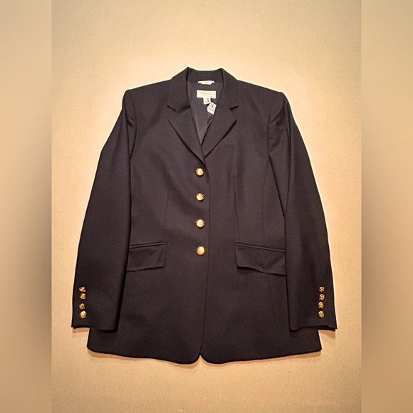 EUC Talbots Classic Dark Navy Stretch Blazer with gold buttons Petite Sz 6 - Picture 1 of 3